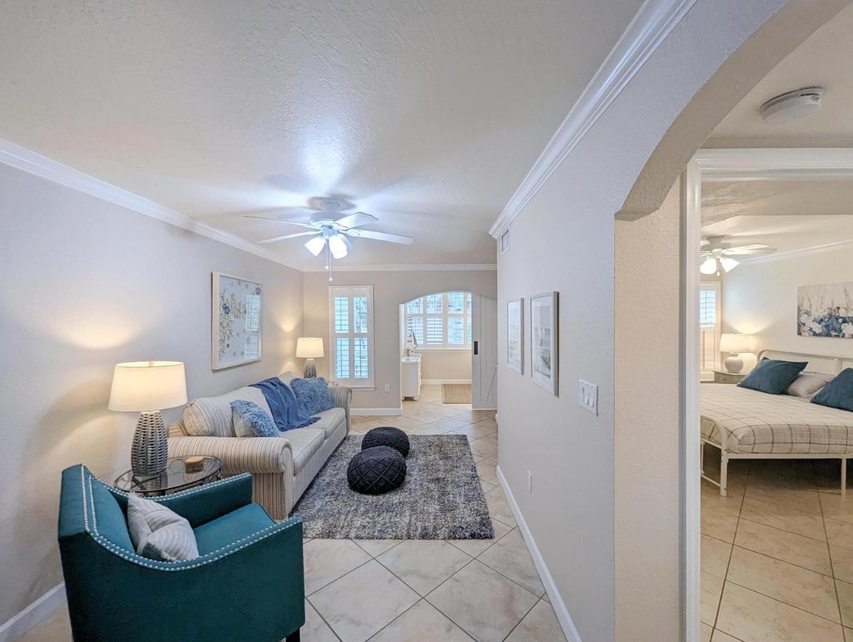 2 Bed-1 Bath With Sunroom, Private Pool And Beach Access! Clearwater Beach Exterior photo