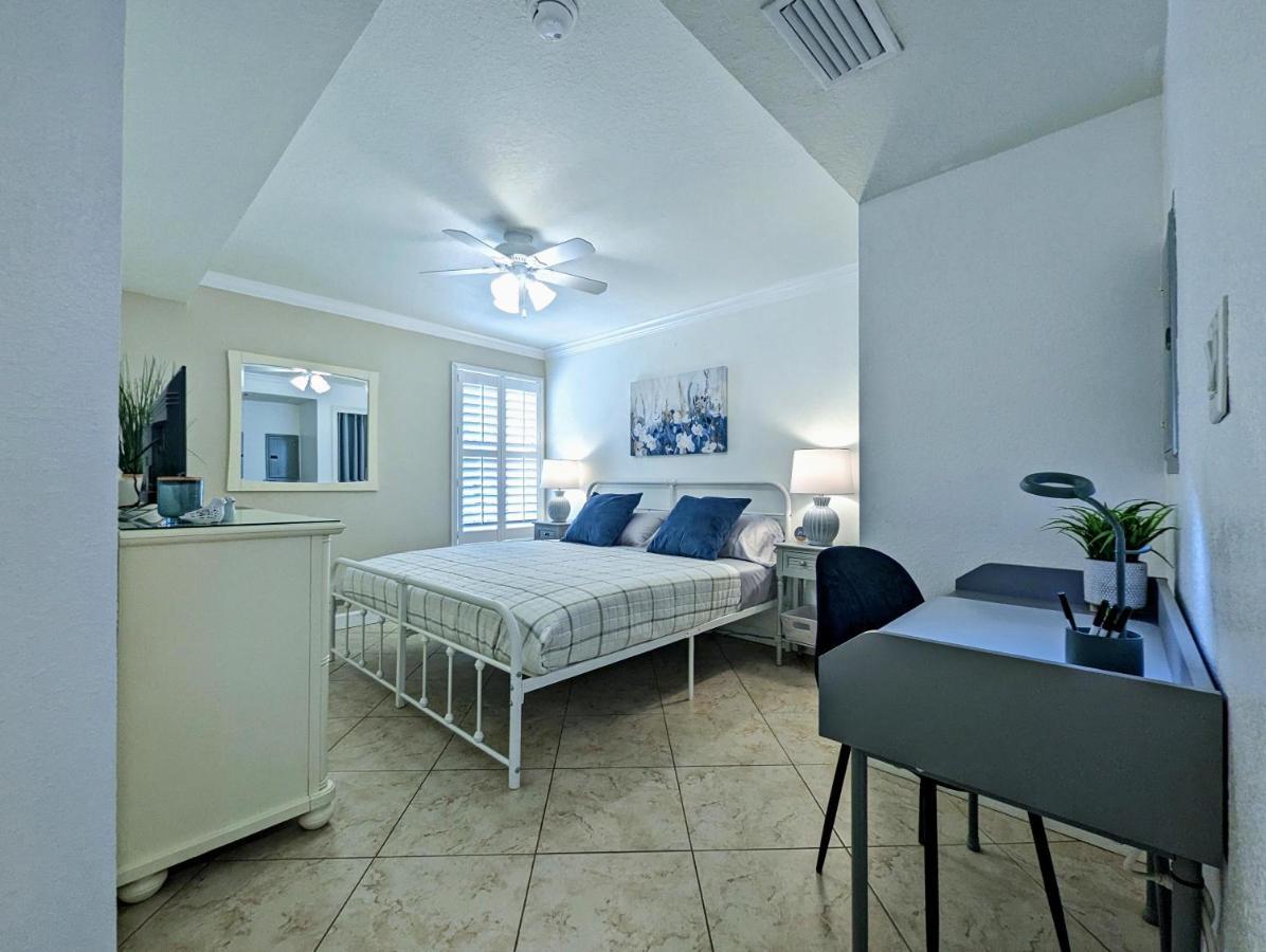 2 Bed-1 Bath With Sunroom, Private Pool And Beach Access! Clearwater Beach Exterior photo