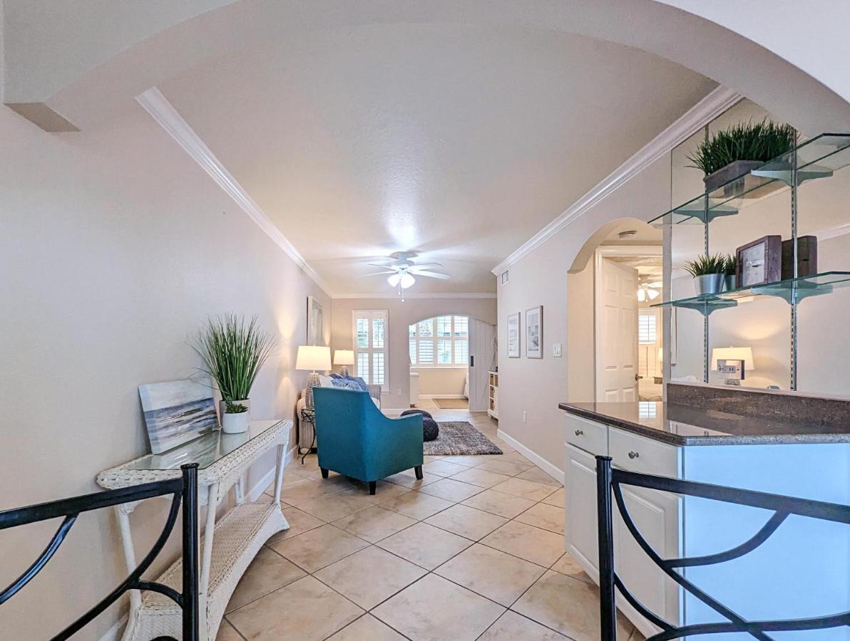 2 Bed-1 Bath With Sunroom, Private Pool And Beach Access! Clearwater Beach Exterior photo