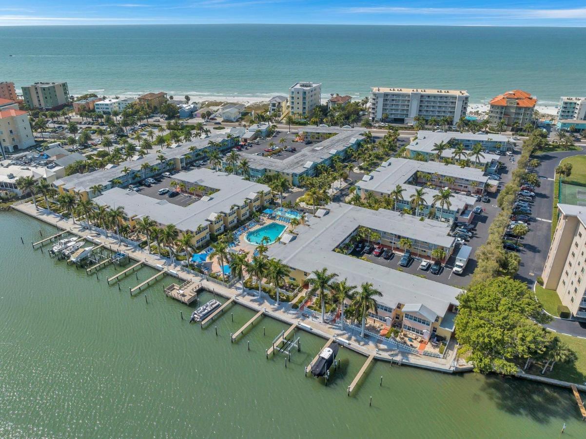 2 Bed-1 Bath With Sunroom, Private Pool And Beach Access! Clearwater Beach Exterior photo